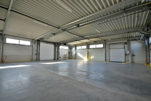 Kiadó ipari ingatlan, Alsónémediben 1450 E Ft / hó