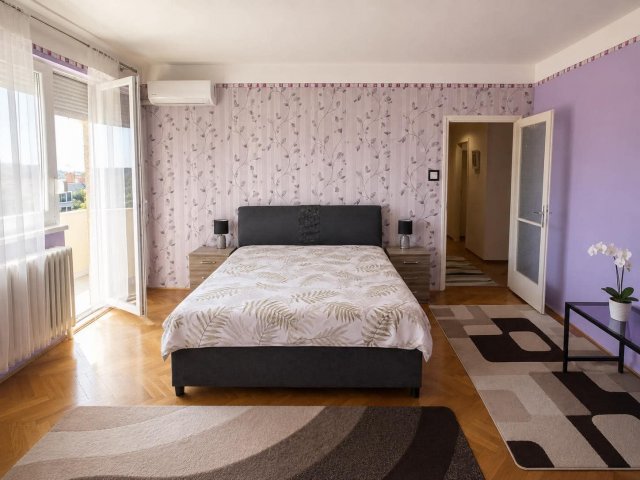 Eladó téglalakás, Komlón, Május 1. utcában 26 M Ft, 1 szobás