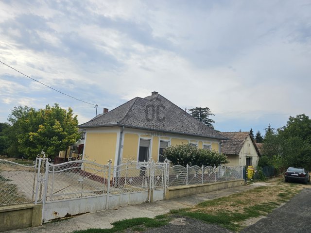 Eladó családi ház, Gamáson 42.9 M Ft, 3 szobás