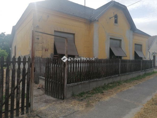 Eladó családi ház, Tótszentgyörgyön 11.9 M Ft, 4 szobás
