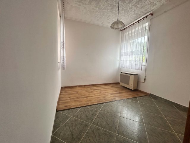 Eladó családi ház, Veszkényen 39 M Ft, 3 szobás