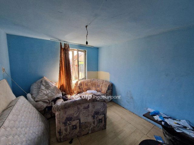 Eladó családi ház, Vámospércsen 9.9 M Ft, 2 szobás
