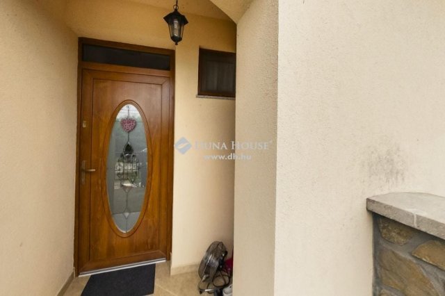 Eladó családi ház, Polgárdin 195 M Ft, 5 szobás