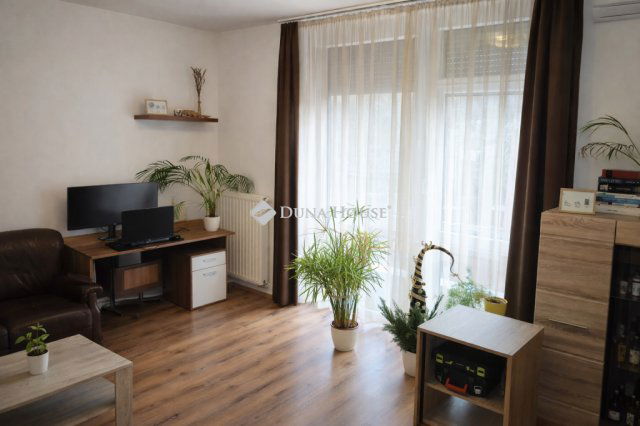 Eladó téglalakás, XIII. kerületben, Szent László úton