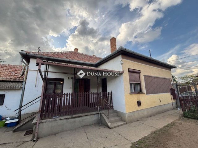 Eladó családi ház, Kiskunfélegyházán 53.9 M Ft, 4+1 szobás
