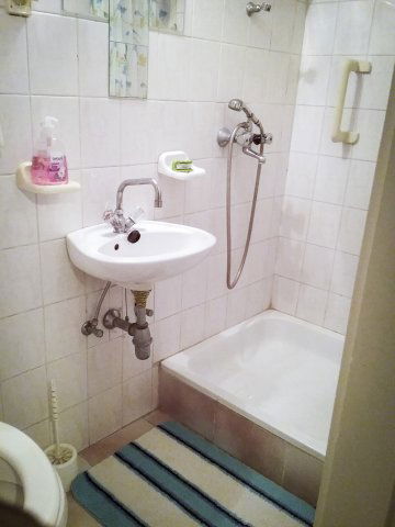 Kiadó téglalakás, albérlet, XVII. kerületben, Dallamos utcában