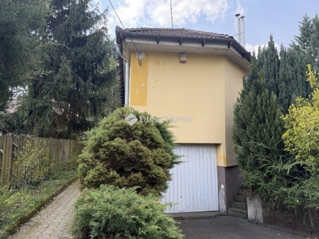 Eladó családi ház, Szentendrén 255 M Ft, 6 szobás
