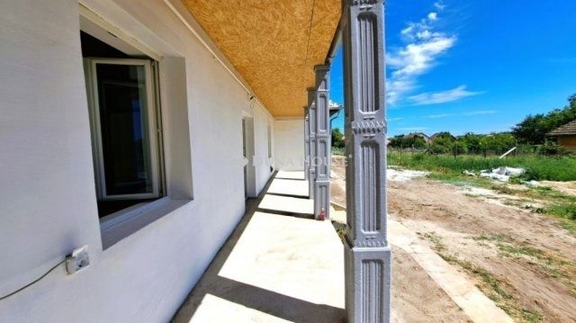 Eladó családi ház, Zsámbokon 49.9 M Ft, 3+1 szobás