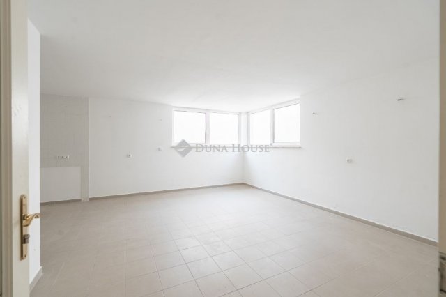 Eladó családi ház, Budaörsön 420 M Ft, 10 szobás