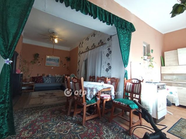 Eladó családi ház, Halmajugrán 17.5 M Ft, 3 szobás