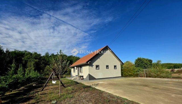 Eladó családi ház, Újlengyelen 44.9 M Ft, 3 szobás