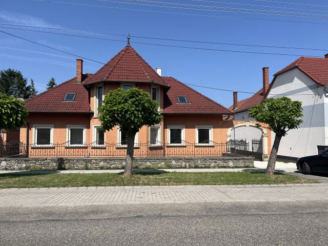 Eladó családi ház, Lövőn 175 M Ft, 4+1 szobás