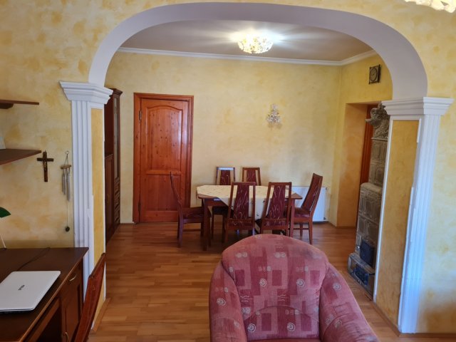 Eladó családi ház, Pécsett 108 M Ft, 5 szobás