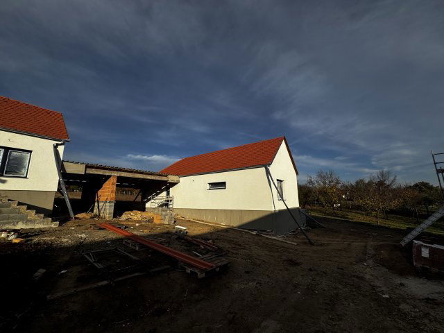 Eladó családi ház, Nagykozáron 154.9 M Ft, 4 szobás