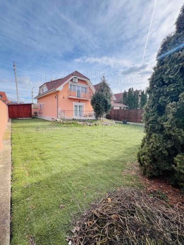 Eladó családi ház, Szigetszentmiklóson 149.9 M Ft, 4 szobás