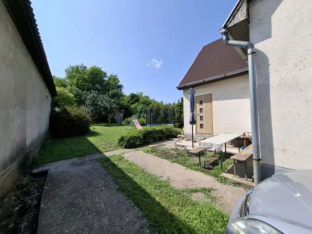 Eladó családi ház, Forrón 32.99 M Ft, 4+1 szobás