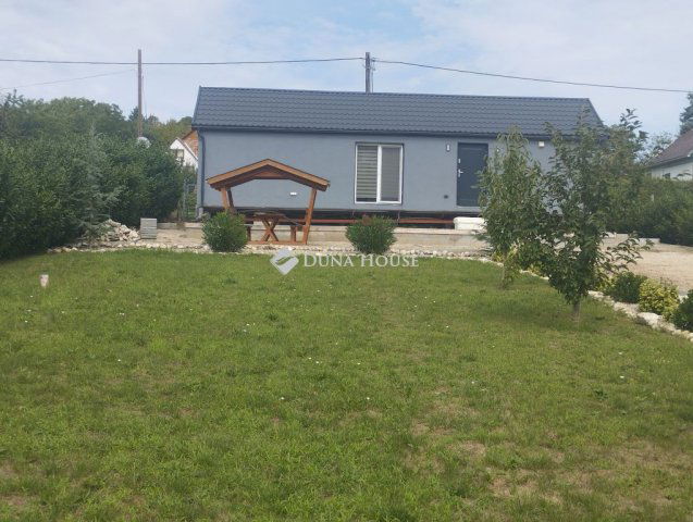 Eladó családi ház, Fehérvárcsurgón 37 M Ft, 3 szobás