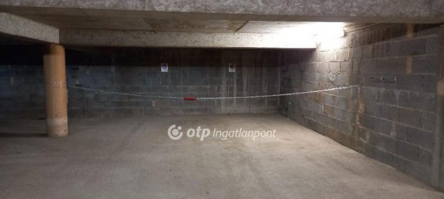 Eladó garázs, Pécsett 4.29 M Ft / költözzbe.hu