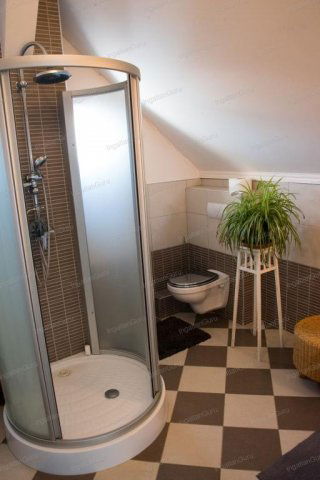 Eladó családi ház, Kecskeméten 180 M Ft, 7 szobás