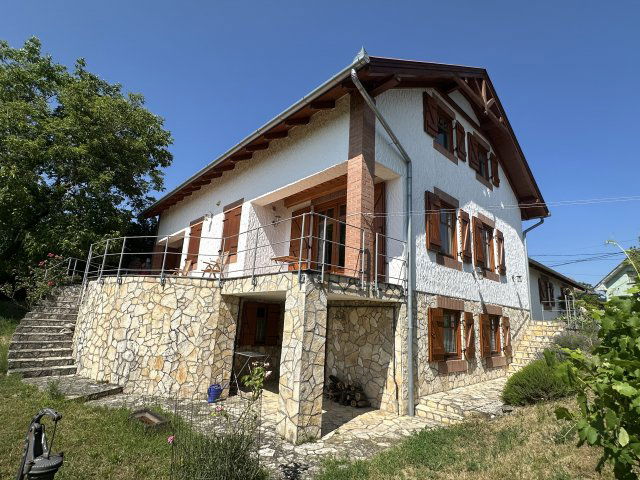 Eladó családi ház, Rezin 158.368 M Ft, 3 szobás