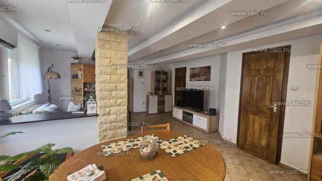 Eladó családi ház, Biatorbágyon 63.9 M Ft, 3 szobás