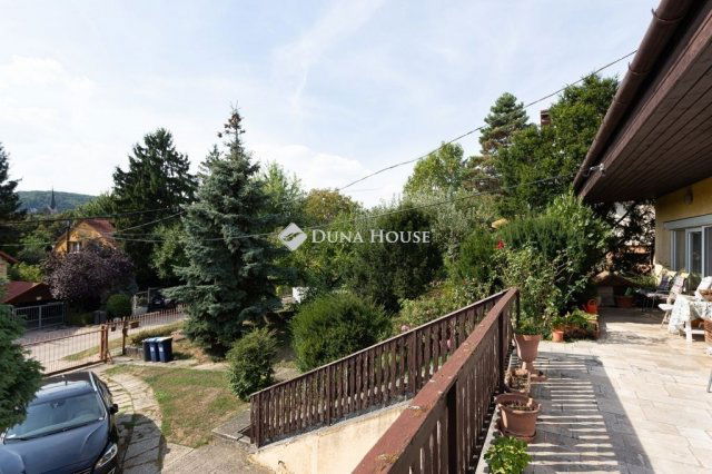 Eladó családi ház, Budapesten, II. kerületben 239.9 M Ft