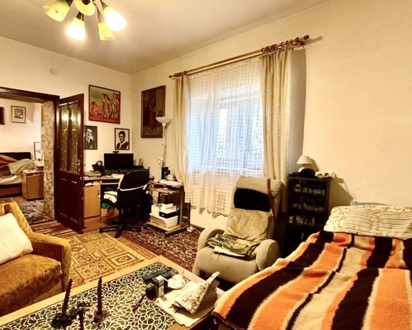 Eladó családi ház, Érden 42.3 M Ft, 1 szobás