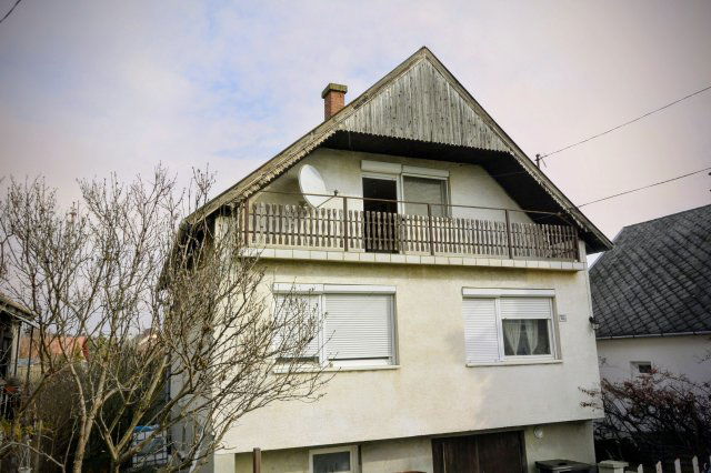 Eladó családi ház, Érden 82.9 M Ft, 4 szobás