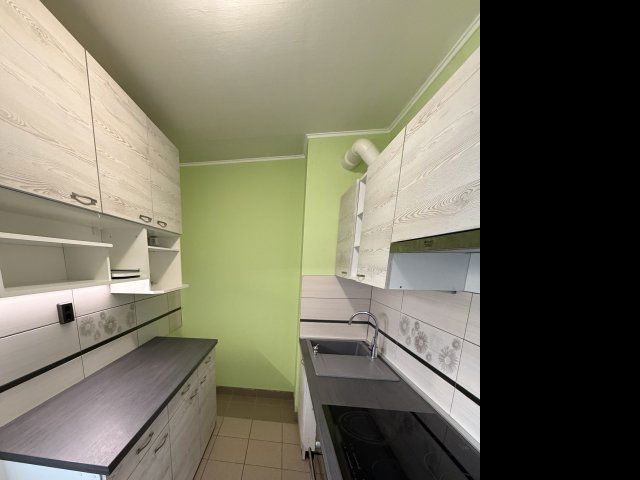 Eladó panellakás, Pécsett 49.9 M Ft, 3 szobás