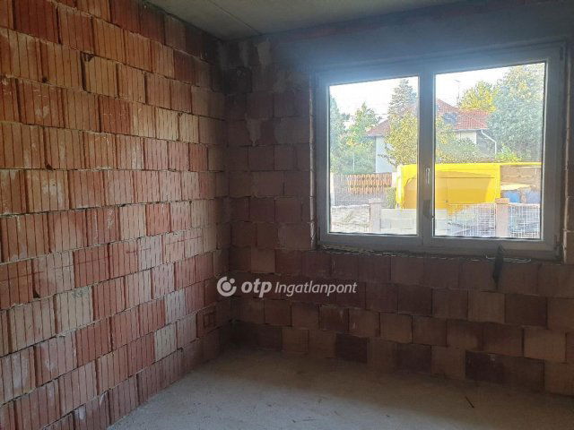 Eladó sorház, Kerepesen 62.9 M Ft, 4 szobás