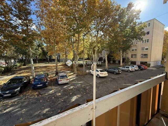 Eladó panellakás, Kecskeméten 54 M Ft, 2 szobás