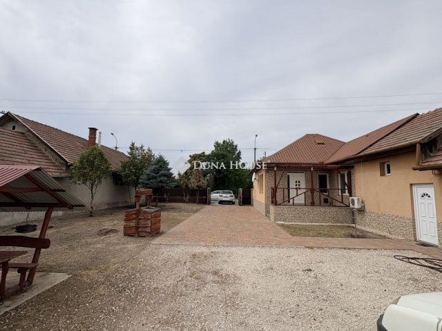 Eladó családi ház, Nagykátán 65 M Ft, 3 szobás