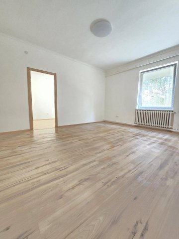Eladó téglalakás, Pécsett, István utcában 26.99 M Ft, 2 szobás