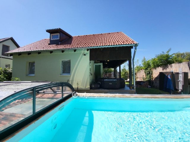 Eladó ikerház, Siófokon 250 M Ft, 5+2 szobás