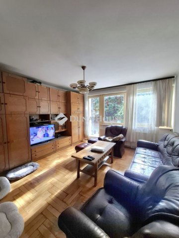 Eladó ikerház, Budapesten, III. kerületben, Rókahegyi úton