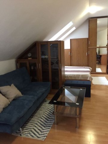 Kiadó téglalakás, albérlet, Pécsett, Citrom utcában, 1 szobás