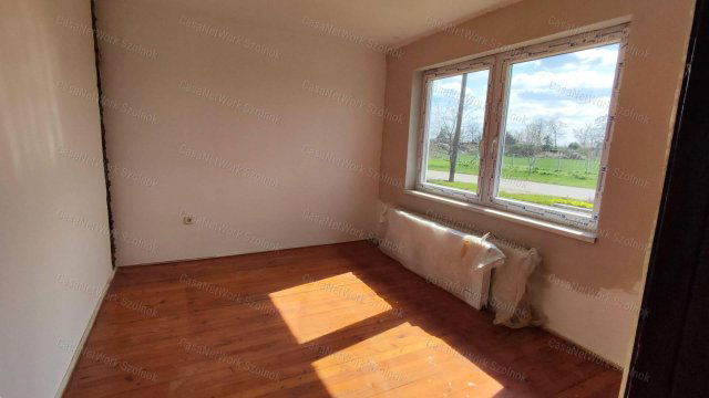 Eladó családi ház, Tiszavárkonyban 22.9 M Ft, 4 szobás