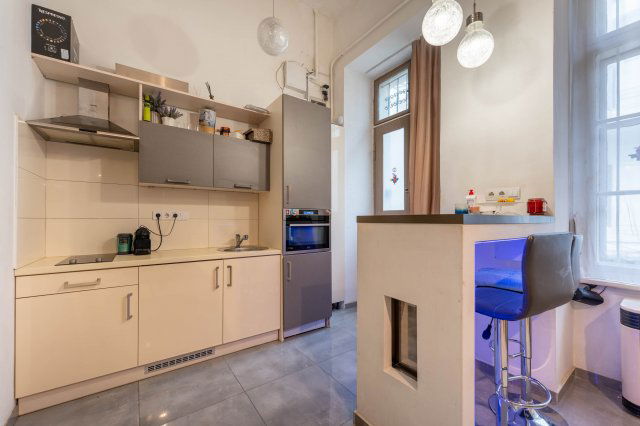 Eladó téglalakás, Budapesten, VI. kerületben, Király utcában