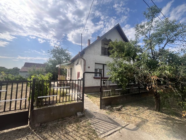 Eladó családi ház, Sarkadon 14.99 M Ft, 2 szobás
