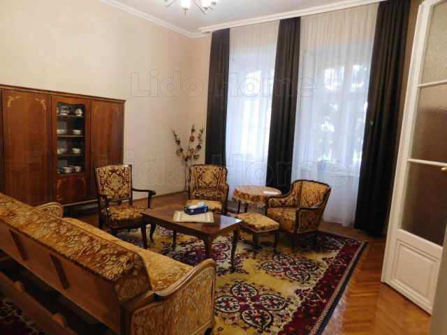 Eladó téglalakás, Székesfehérvárott 64.999 M Ft, 3 szobás