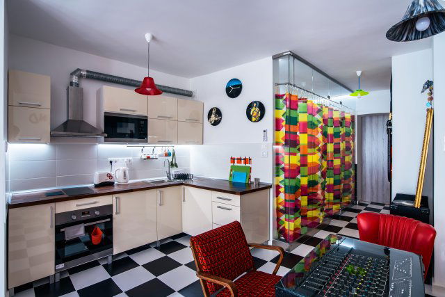 Kiadó téglalakás, albérlet, VI. kerületben, Nagymező utcában