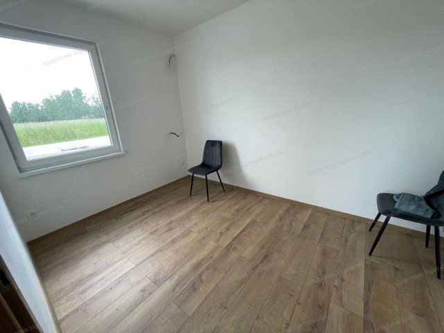 Eladó téglalakás, Balatonlelleén 49.5 M Ft, 2 szobás