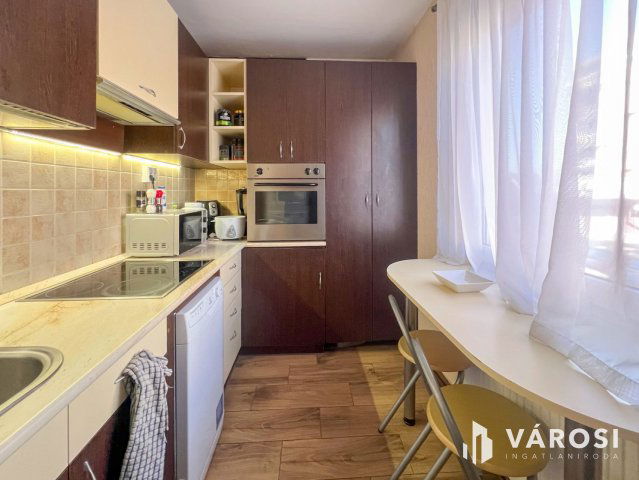 Eladó panellakás, Békéscsabán 41.9 M Ft, 2 szobás