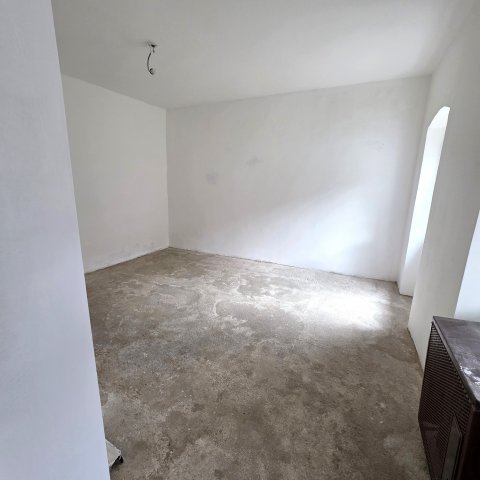 Eladó téglalakás, Körmenden 24 M Ft, 1+1 szobás