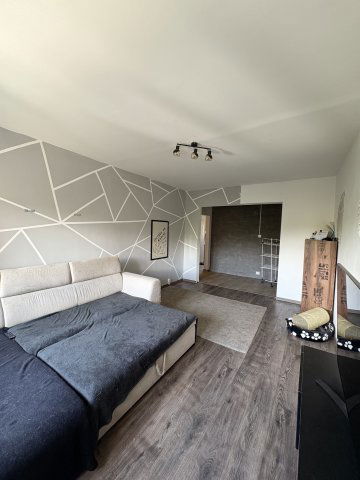 Eladó panellakás, Oroszlányban 30.5 M Ft, 2 szobás