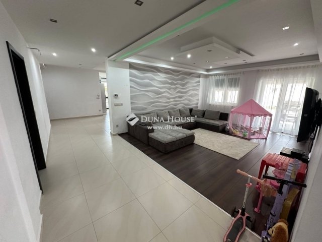 Eladó családi ház, Albertirsán 130 M Ft, 4 szobás