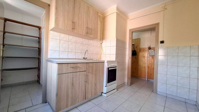 Eladó téglalakás, Szigetszentmiklóson 49.9 M Ft, 2 szobás