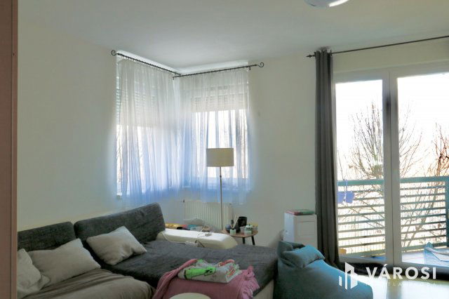 Eladó téglalakás, Győrött 66 M Ft, 2 szobás