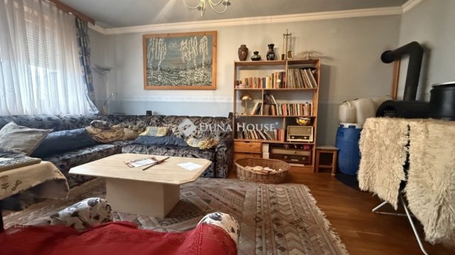 Eladó téglalakás, Oszkón 25 M Ft, 2 szobás