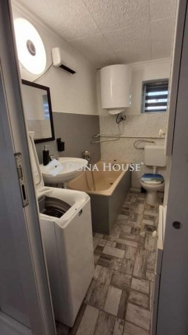 Eladó családi ház, Zsákán 14.8 M Ft, 2 szobás